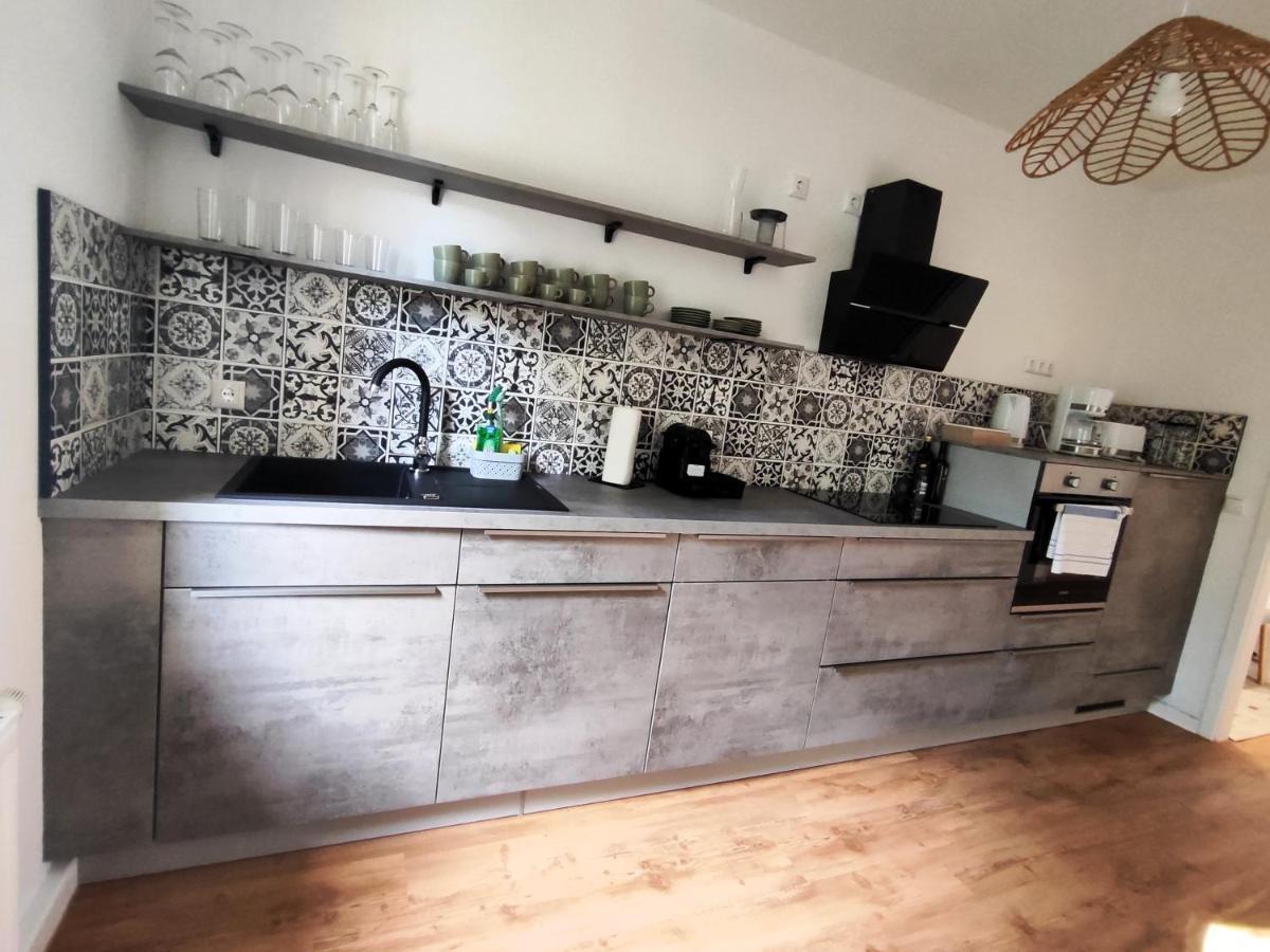 Bohnapartments Bechstein - Sehr Ruhig - 3 Schlafzimmer - Balkon - Gratis Stellplaetze- Wlan - Vollausstattung Neudietendorf Exterior foto