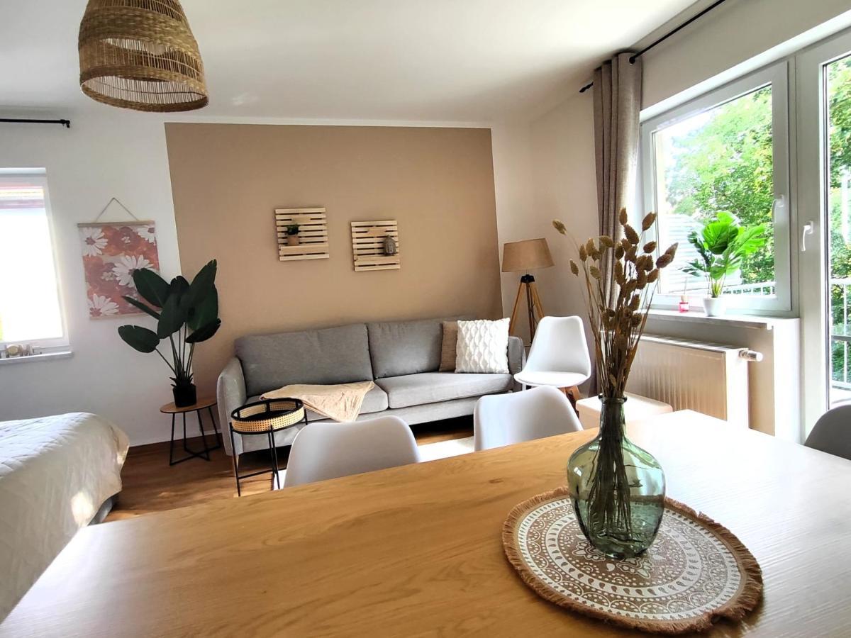 Bohnapartments Bechstein - Sehr Ruhig - 3 Schlafzimmer - Balkon - Gratis Stellplaetze- Wlan - Vollausstattung Neudietendorf Exterior foto