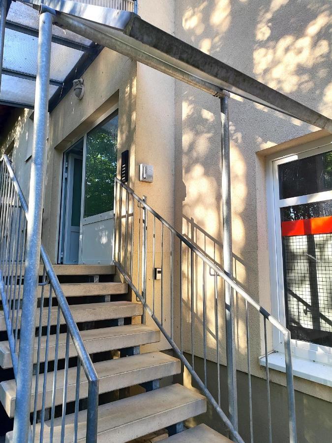 Bohnapartments Bechstein - Sehr Ruhig - 3 Schlafzimmer - Balkon - Gratis Stellplaetze- Wlan - Vollausstattung Neudietendorf Exterior foto